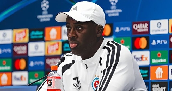 Ligue des champions : Yaya Touré entre dans l’histoire avec le Slovan Bratislava Ligue des champions : Yaya Touré entre dans l’histoire avec le Slovan Bratislava