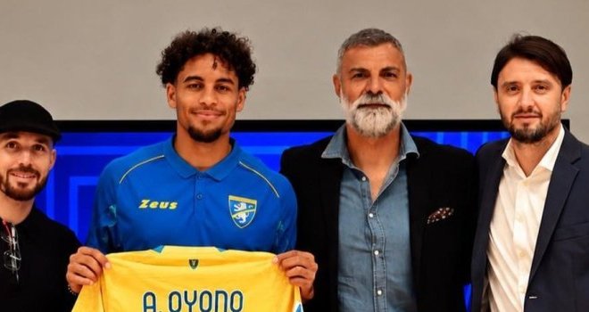 Serie A : Anthony Oyono prolongé jusqu’en 2029 par Frosinone
Serie A : Anthony Oyono prolongé jusqu’en 2029 par Frosinone