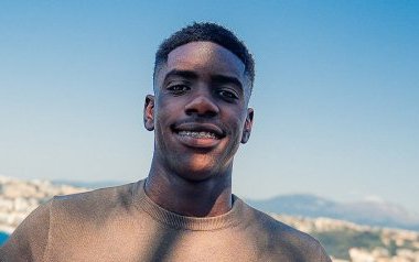 Mercato : Junior Mandza signe pro à l’OGC Nice, le Gabon tient une pépite à suivre
