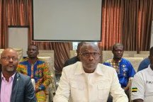 Élection à la Fégafoot&nbsp;: face aux polémiques, les clubs professionnels font bloc derrière Pierre Alain Mounguengui
