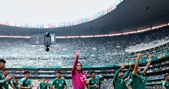 Mondial 2026 : Le Mexique réussit son entrée en compétition face à l’Afrique du Sud réduite à 9
Mondial 2026 : Le Mexique réussit son entrée en compétition face à l’Afrique du Sud réduite à 9