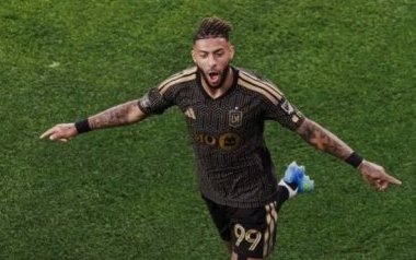 MLS&nbsp;: Denis Bouanga foudroie Orlando City avec un triplé historique en 8 minutes
