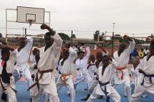 Port-Gentil : le FAMA mise sur les arts martiaux pour encadrer la jeunesse
Port-Gentil : le FAMA mise sur les arts martiaux pour encadrer la jeunesse