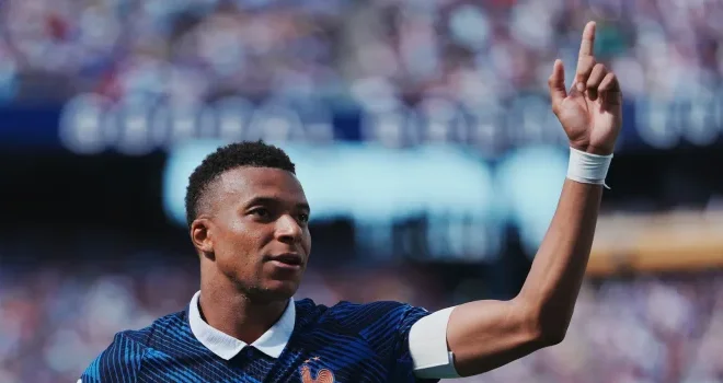 Mondial 2026 : Kylian Mbappé entre dans la légende en devenant le meilleur buteur de l’histoire des Bleus
Mondial 2026 : Kylian Mbappé entre dans la légende en devenant le meilleur buteur de l’histoire des Bleus