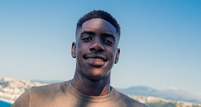 Mercato : Junior Mandza signe pro à l’OGC Nice, le Gabon tient une pépite à suivre
Mercato : Junior Mandza signe pro à l’OGC Nice, le Gabon tient une pépite à suivre