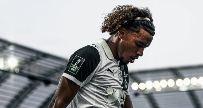 Ligue 2&nbsp;: le Gabonais Teddy Averlant offre la victoire à Amiens au bout du suspense
