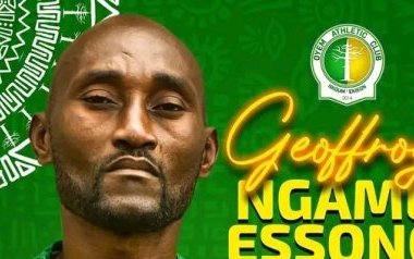 De joueur à manager général : Geoffroy Ngame Essono prend les commandes d’Oyem AC