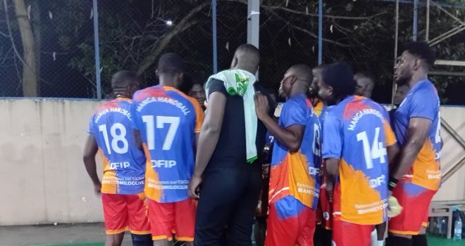 Handball&nbsp;: Manga Owendo dicte sa loi face à Phoenix HT dans le derby de l’Estuaire
